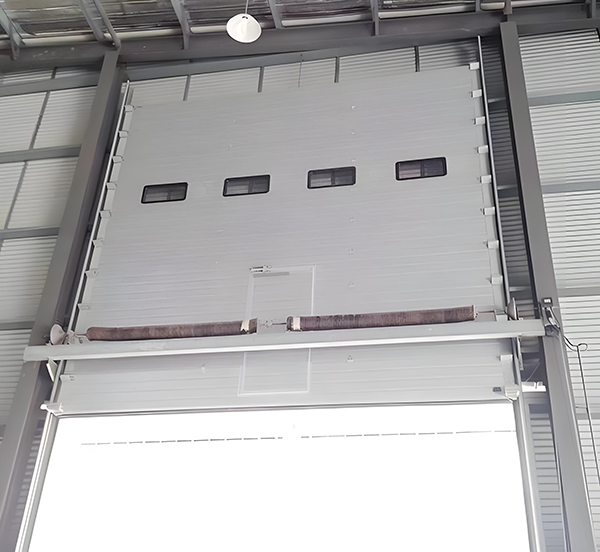 呼图壁工业滑升门