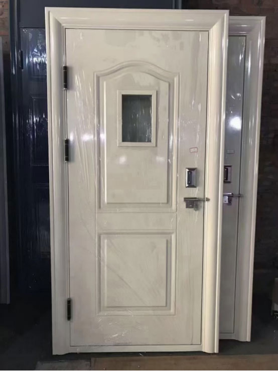 呼图壁学校教室门