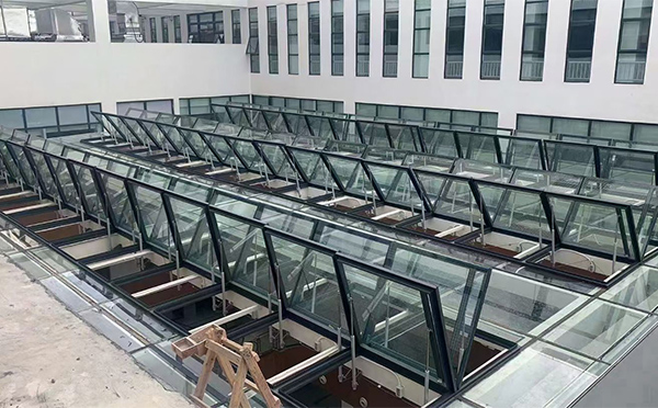 百安科技有限公司近期呼图壁排烟窗项目案例分享